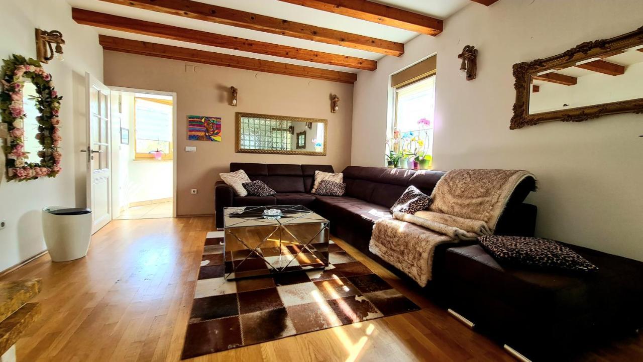 Villa Sunshine Pula Exterior foto